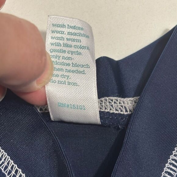 OshKosh B’GOSH | Navy Blue Boys Rash guard Swim Top Surf Size 6-9 Months - Picture 8 of 12